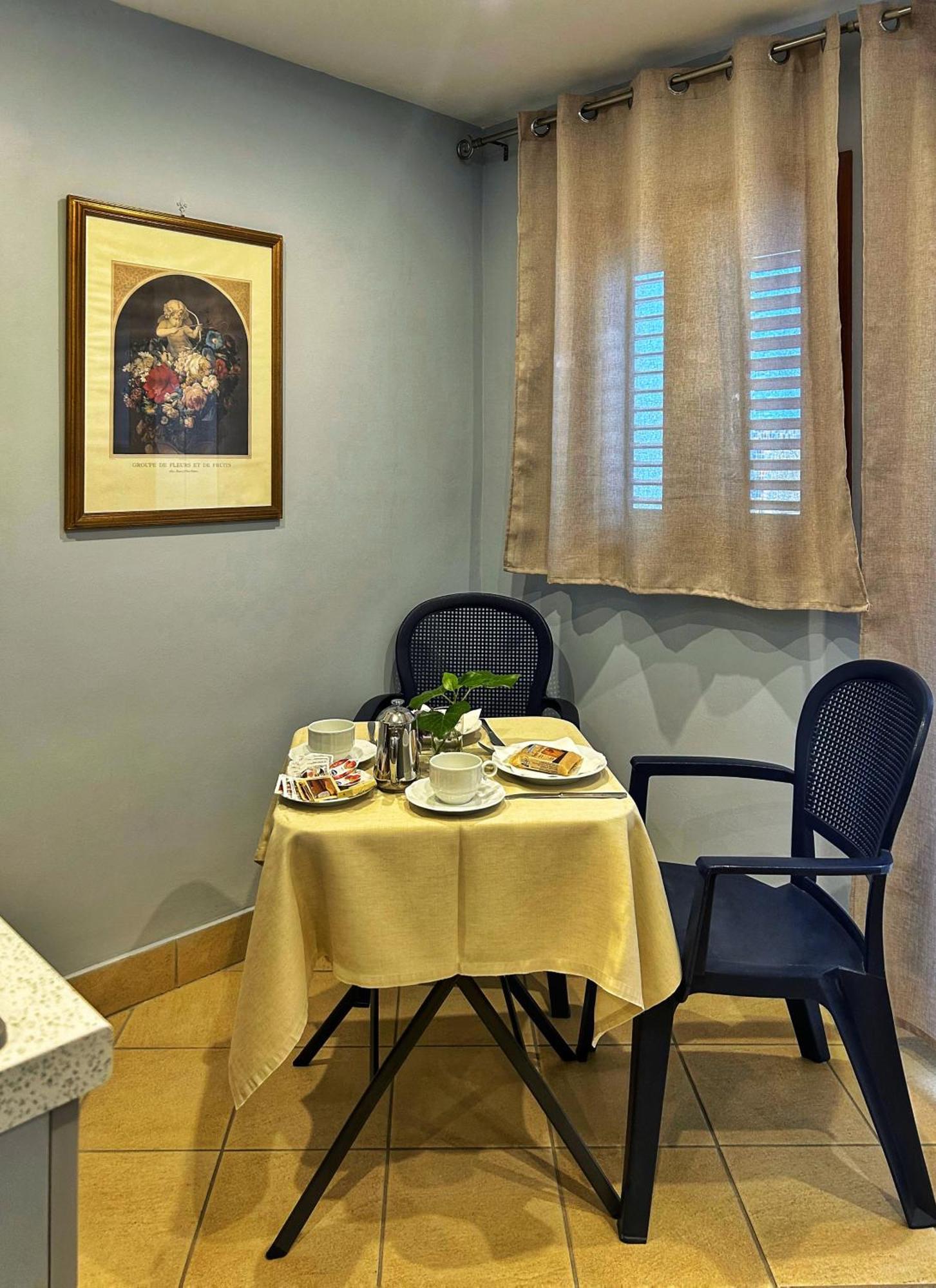 La Piazzetta Bed & Breakfast Giardini Naxos Bagian luar foto