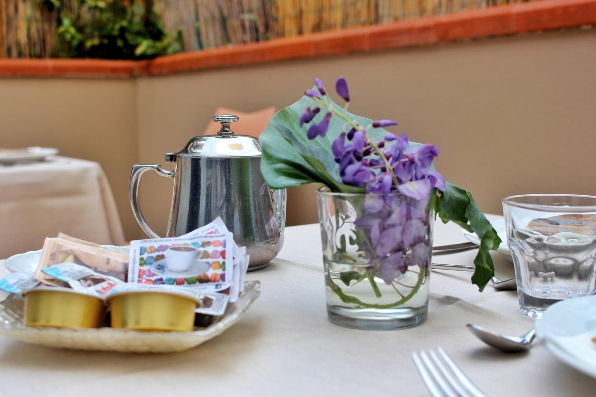La Piazzetta Bed & Breakfast Giardini Naxos Bagian luar foto