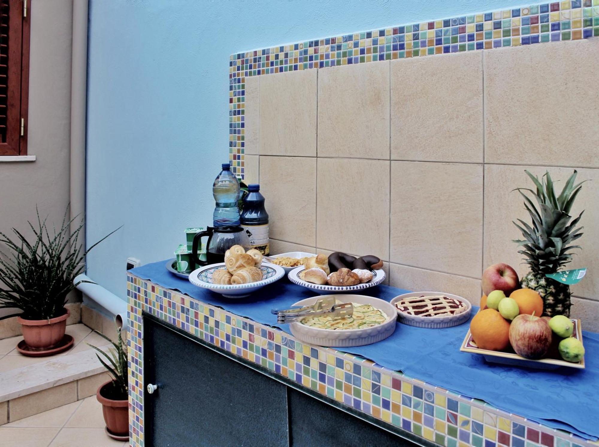 La Piazzetta Bed & Breakfast Giardini Naxos Bagian luar foto