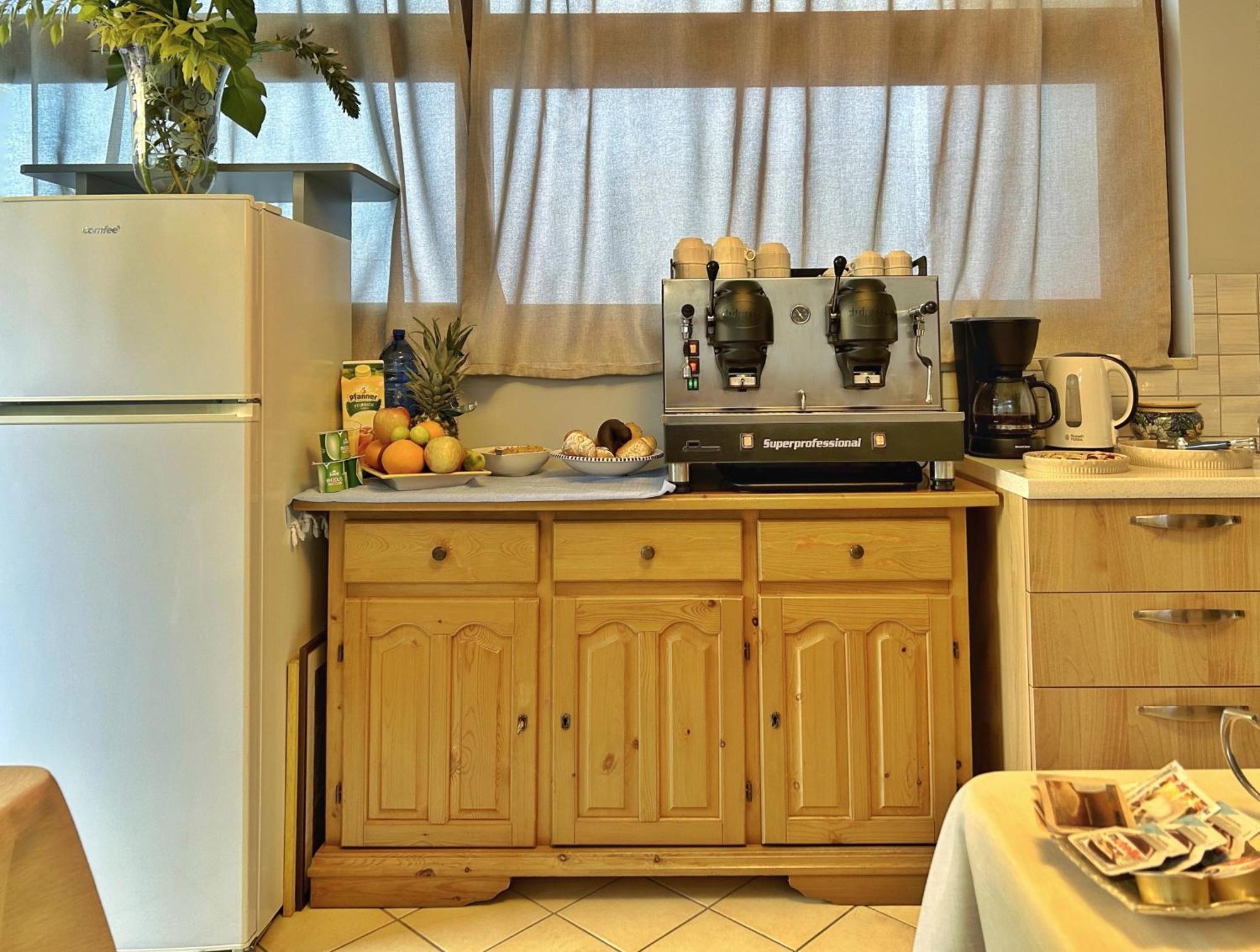 La Piazzetta Bed & Breakfast Giardini Naxos Bagian luar foto
